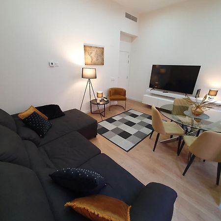 Beautiful Historic Center Apt! Malaga Ngoại thất bức ảnh